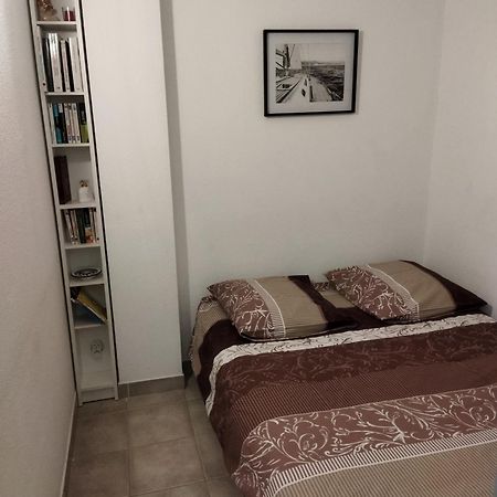 Sanary Sur Mer Appartement 30M2 T2 Avec Terrasse Piscine 10Min A Pied De La Plage エクステリア 写真