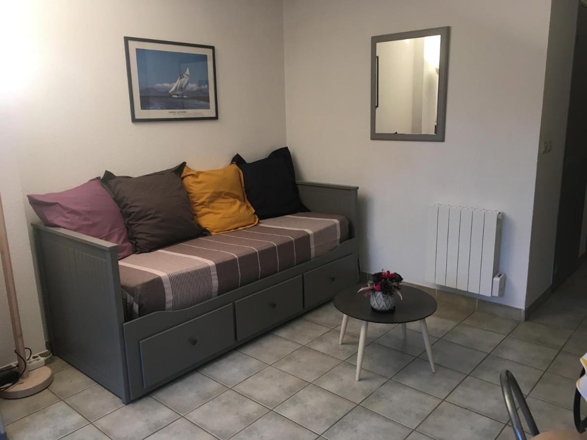 Sanary Sur Mer Appartement 30M2 T2 Avec Terrasse Piscine 10Min A Pied De La Plage エクステリア 写真