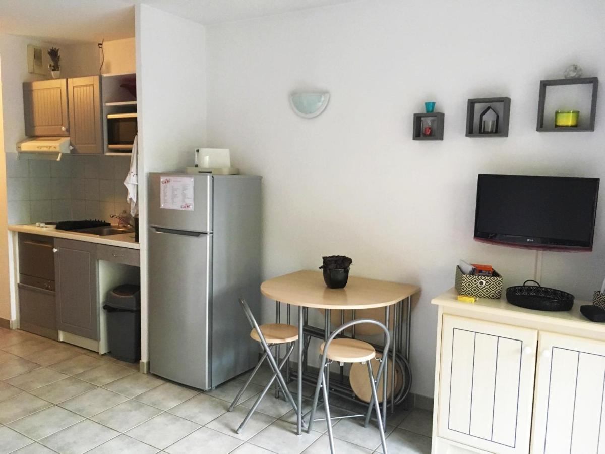 Sanary Sur Mer Appartement 30M2 T2 Avec Terrasse Piscine 10Min A Pied De La Plage エクステリア 写真
